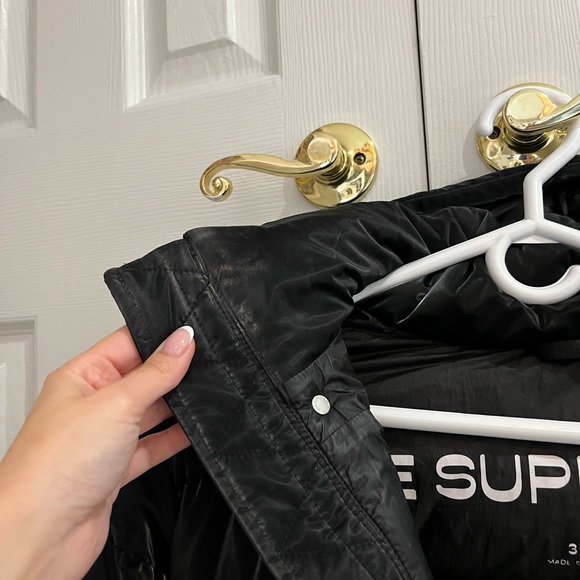 Aritzia Super Puff Shorty 🖤 - Picture 8 of 8